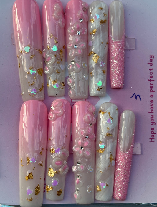 LUXURY ACRYLIC PRESS-ON NAILS (MEDIUM)